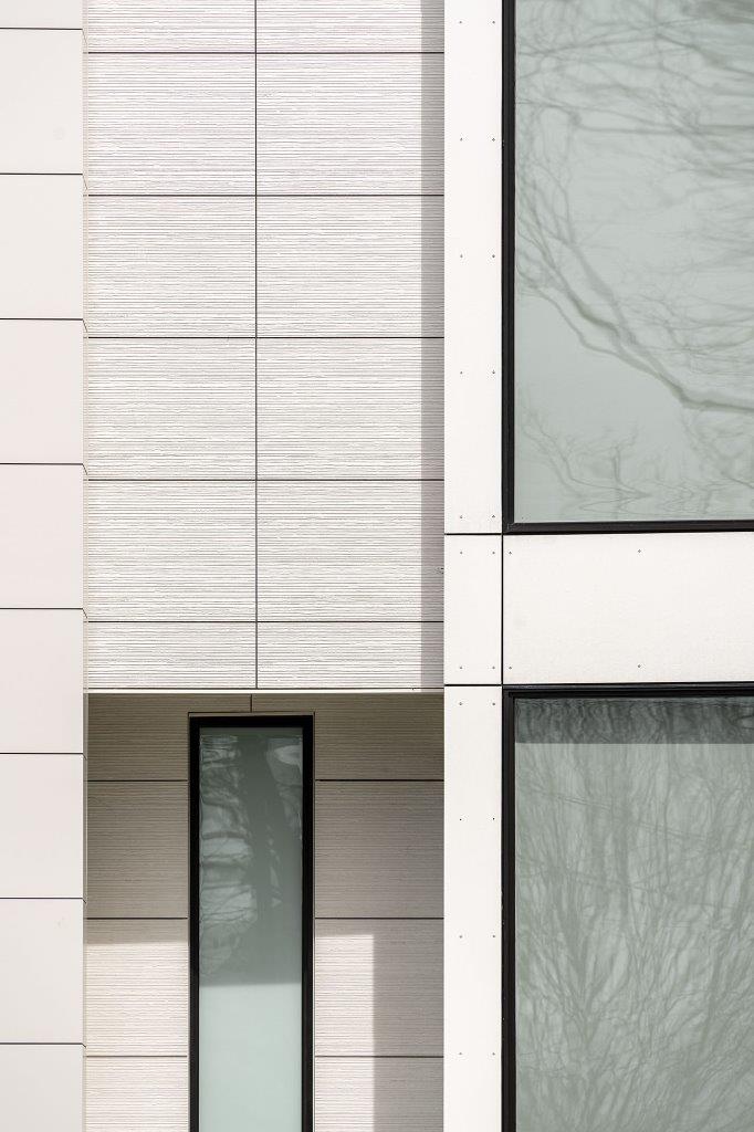 Cul De Sac Home — Detail photo 10