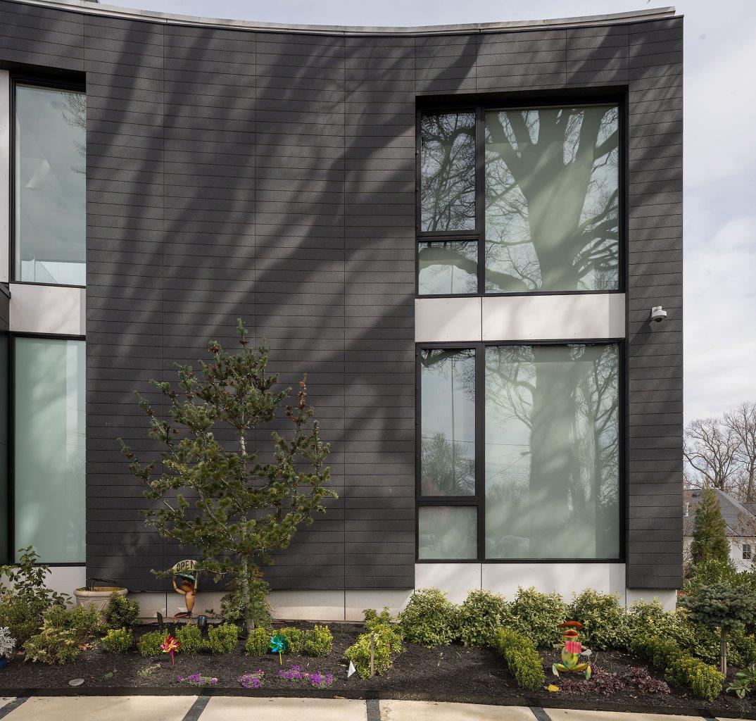 Cul De Sac Home — Detail photo 4